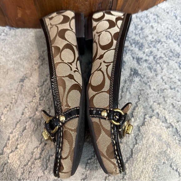 Women COACH KATRIN Signature “C” Logo Slip On Loafers A2439 Turn lock size 7.5 - Picture 5 of 10